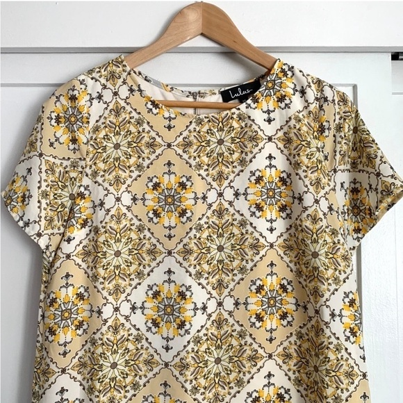 Lulus Dandy Lion Mini Dress S Shift Yellow Print Tile Vacation Party Summer Trip - Picture 7 of 16